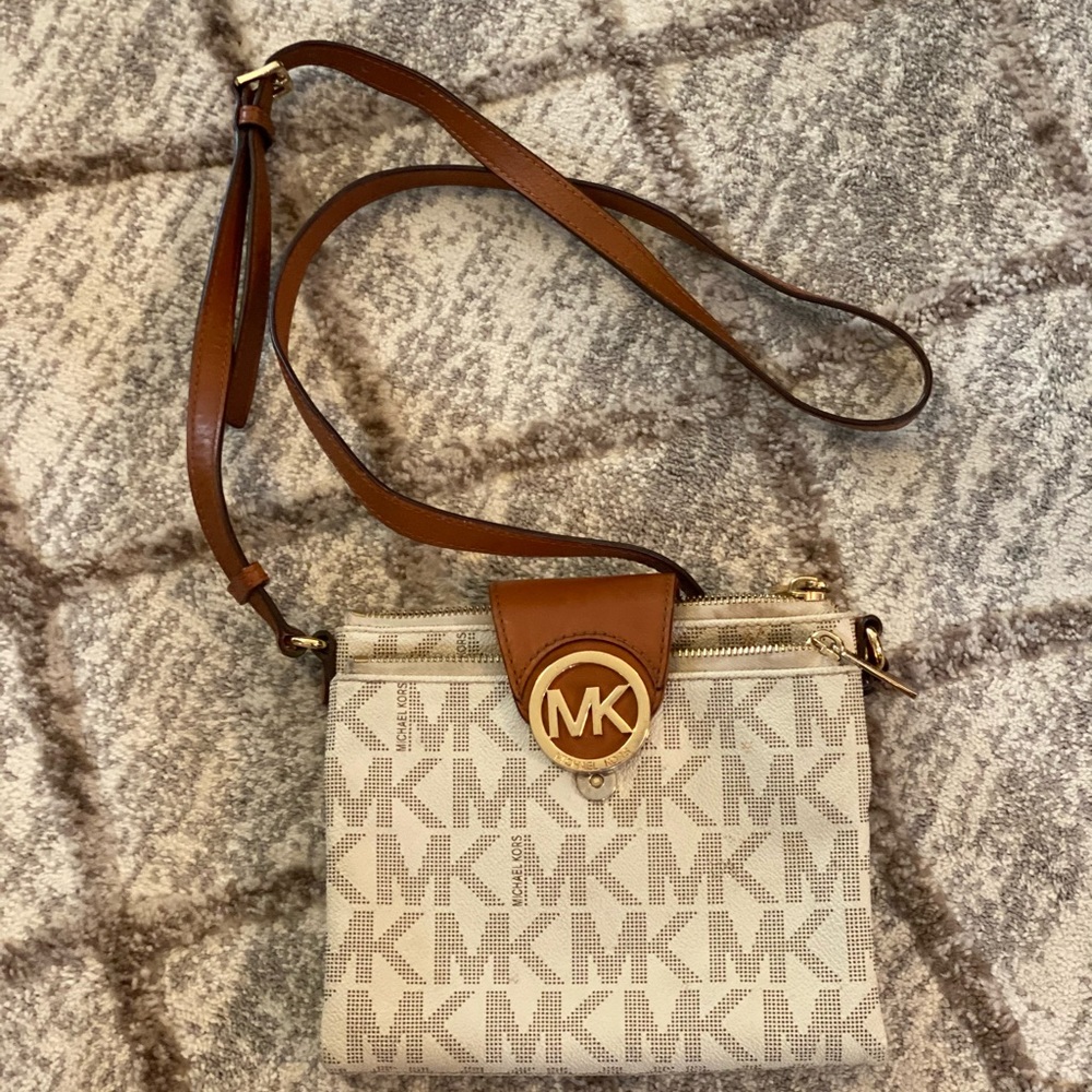 Michael Kors purse